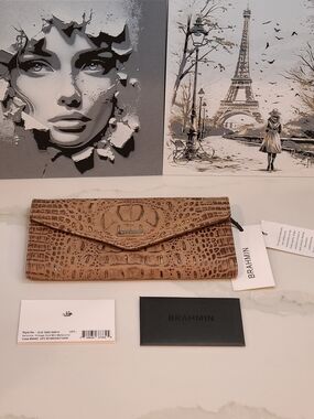 Brahmin NWT Veronica Gold Mini Melbourne Wallet Trifold